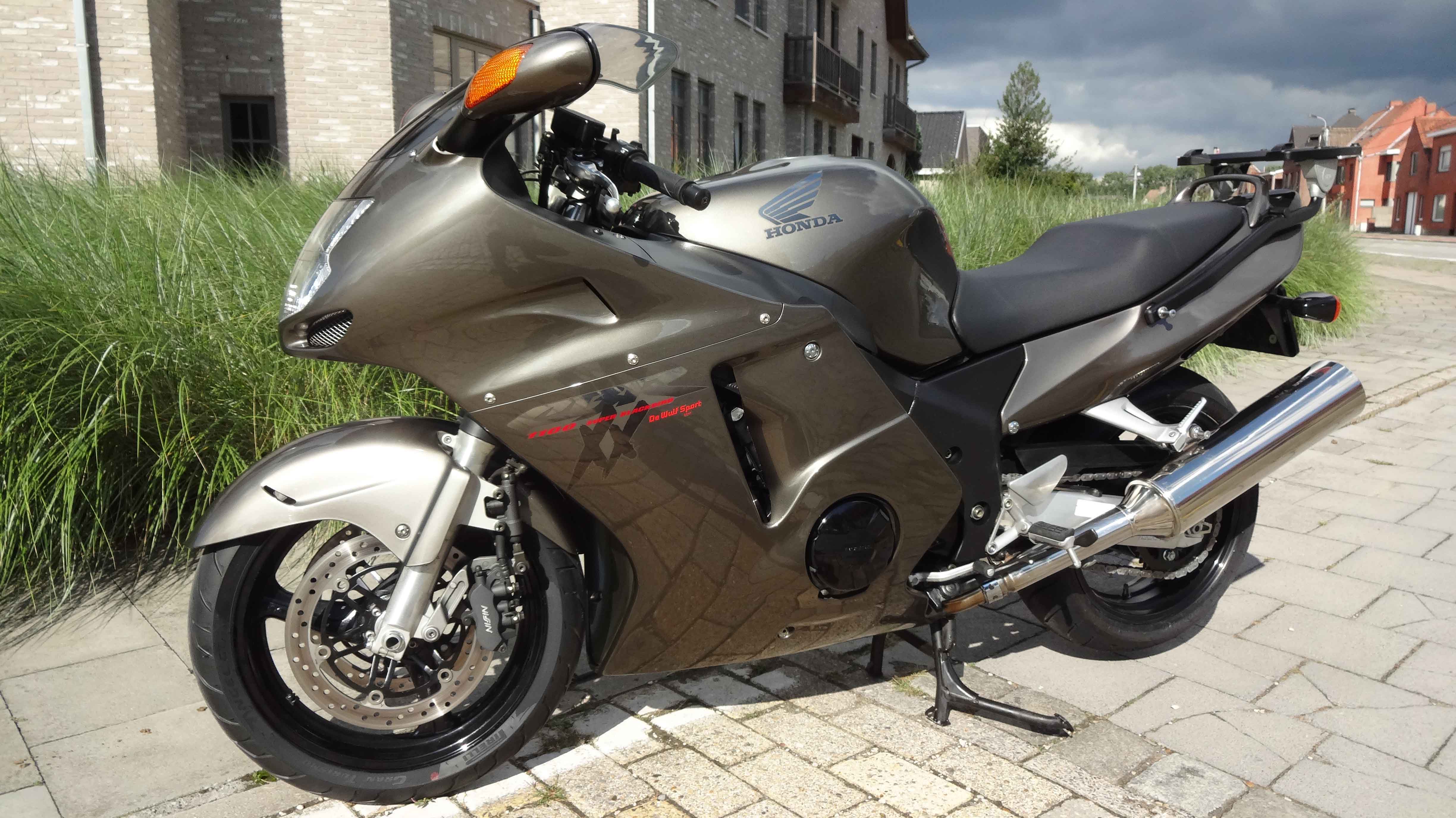 CBR1100XX (2).JPG
