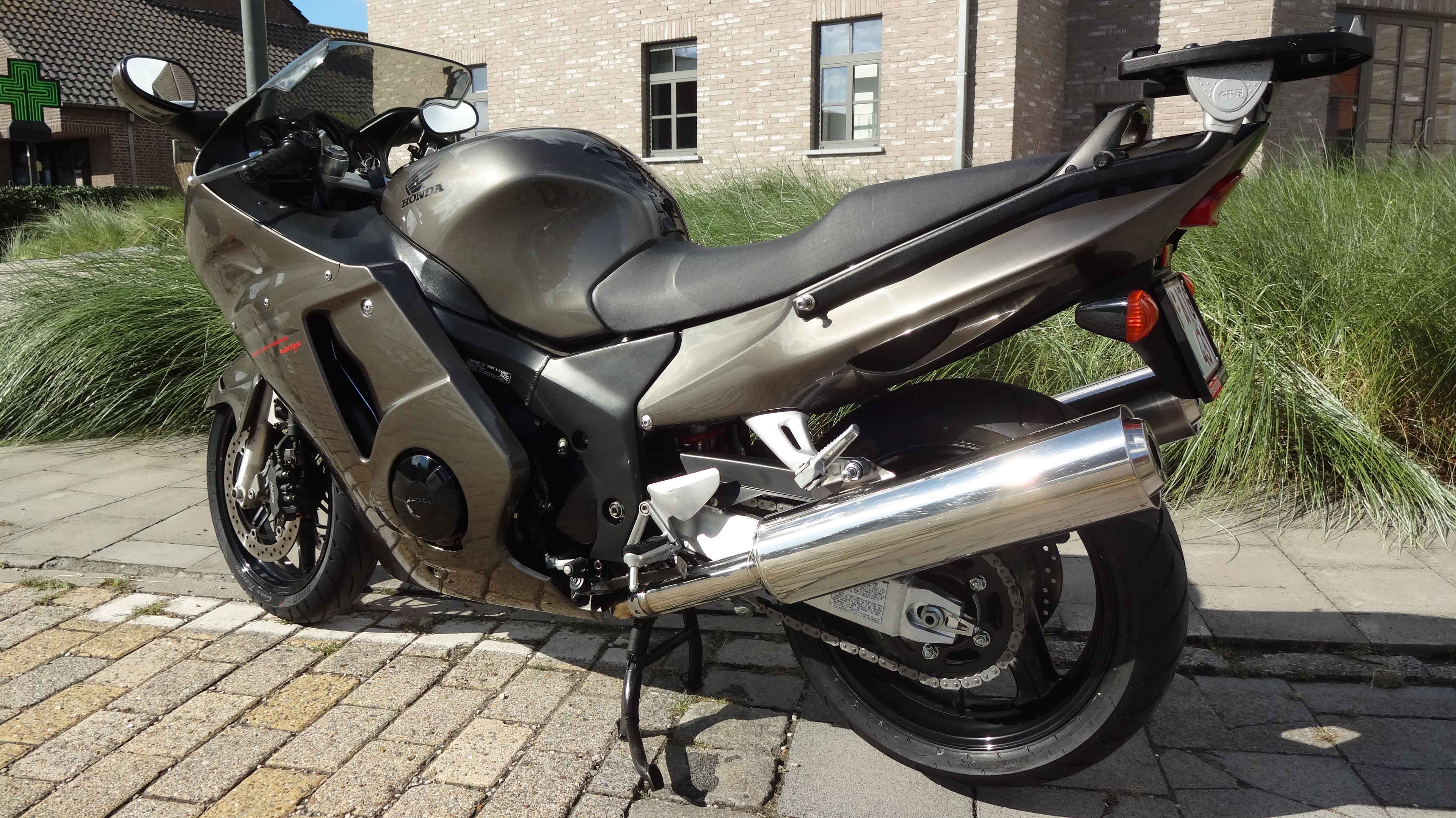 CBR1100XX (4).JPG